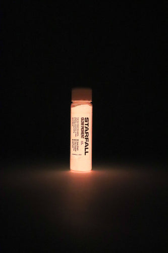 Europium Glowing Powder: Plasma Pink